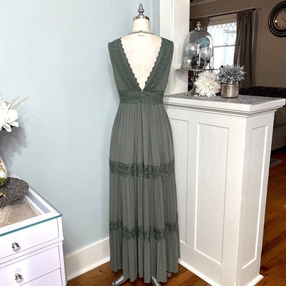 Davi & Dani Sage Green Lace Tiered Maxi Dress Small - Picture 6 of 10